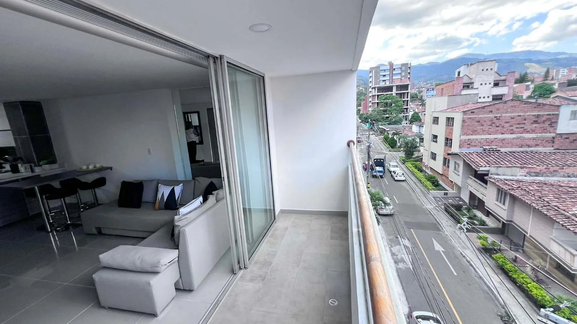 Medellin'S Coolest Neighborhoodアパートメント アパート メデジン